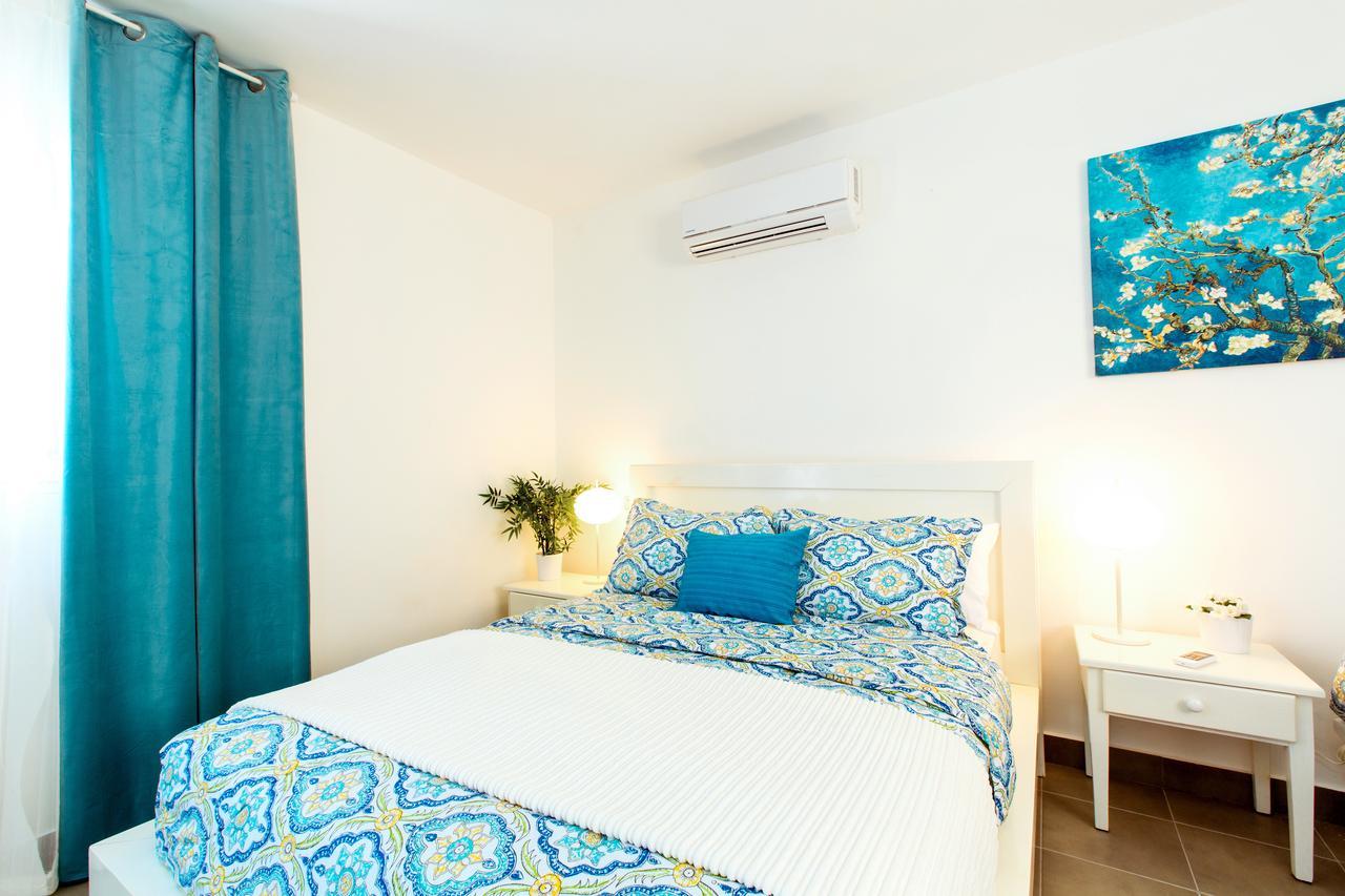 Hotel Fiesta Deluxe Punta Cana Room photo