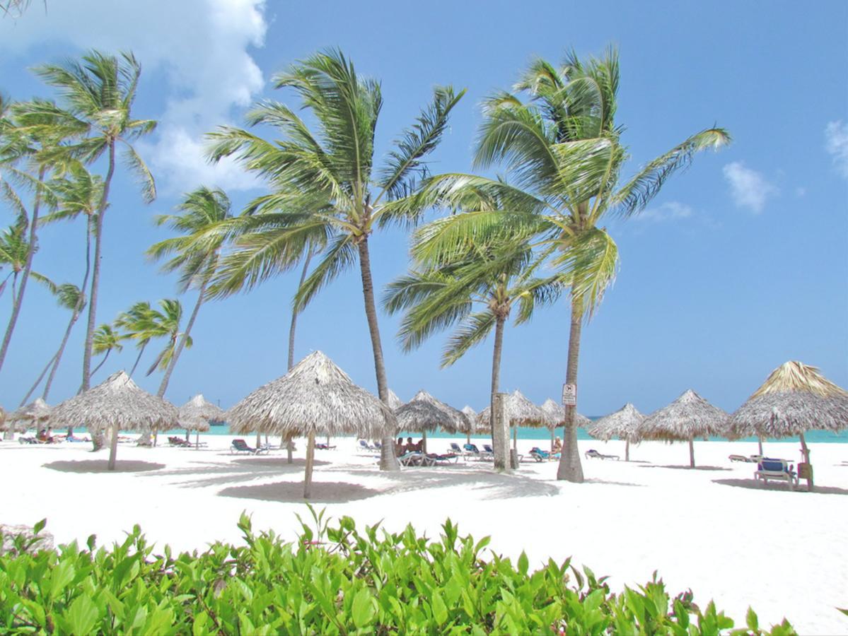 Hotel Fiesta Deluxe Punta Cana Exterior photo