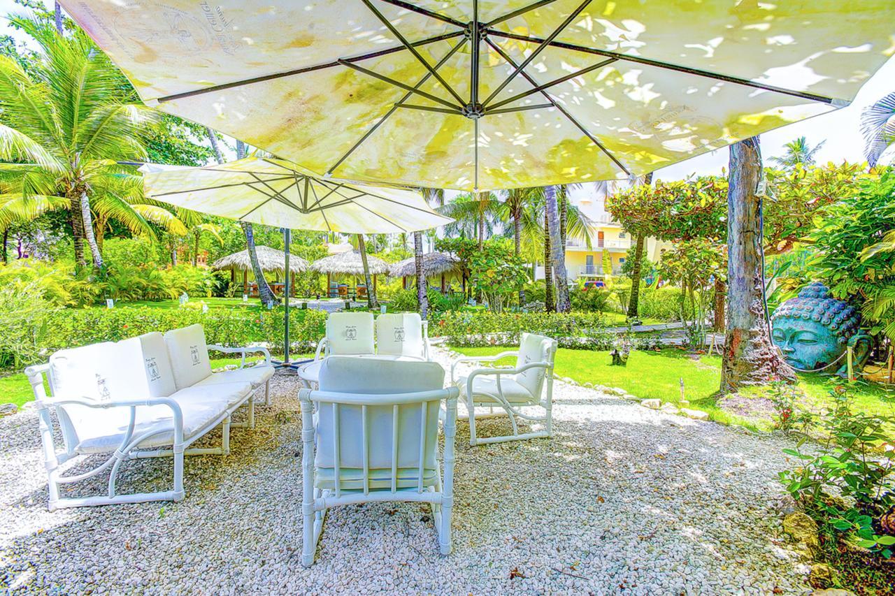 Hotel Fiesta Deluxe Punta Cana Exterior photo