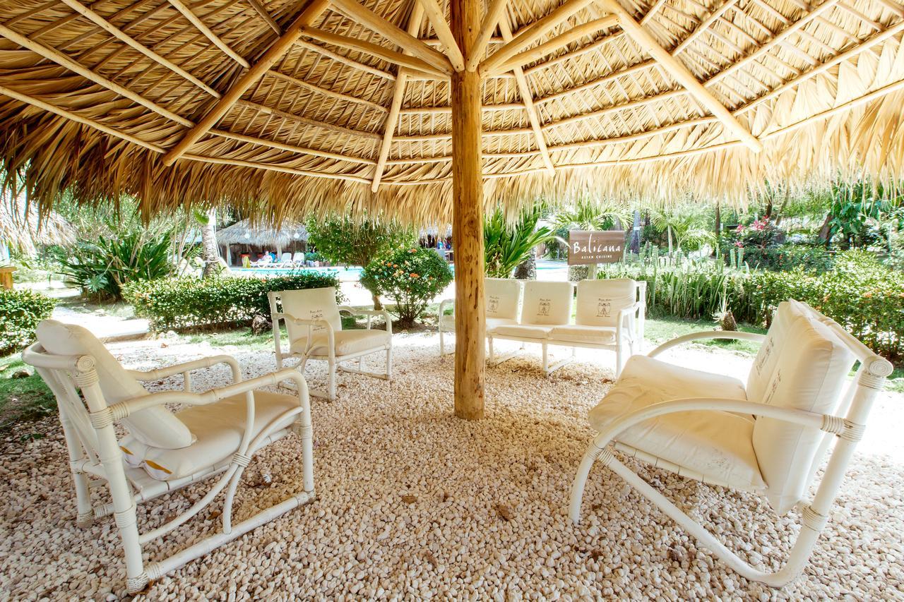 Hotel Fiesta Deluxe Punta Cana Exterior photo